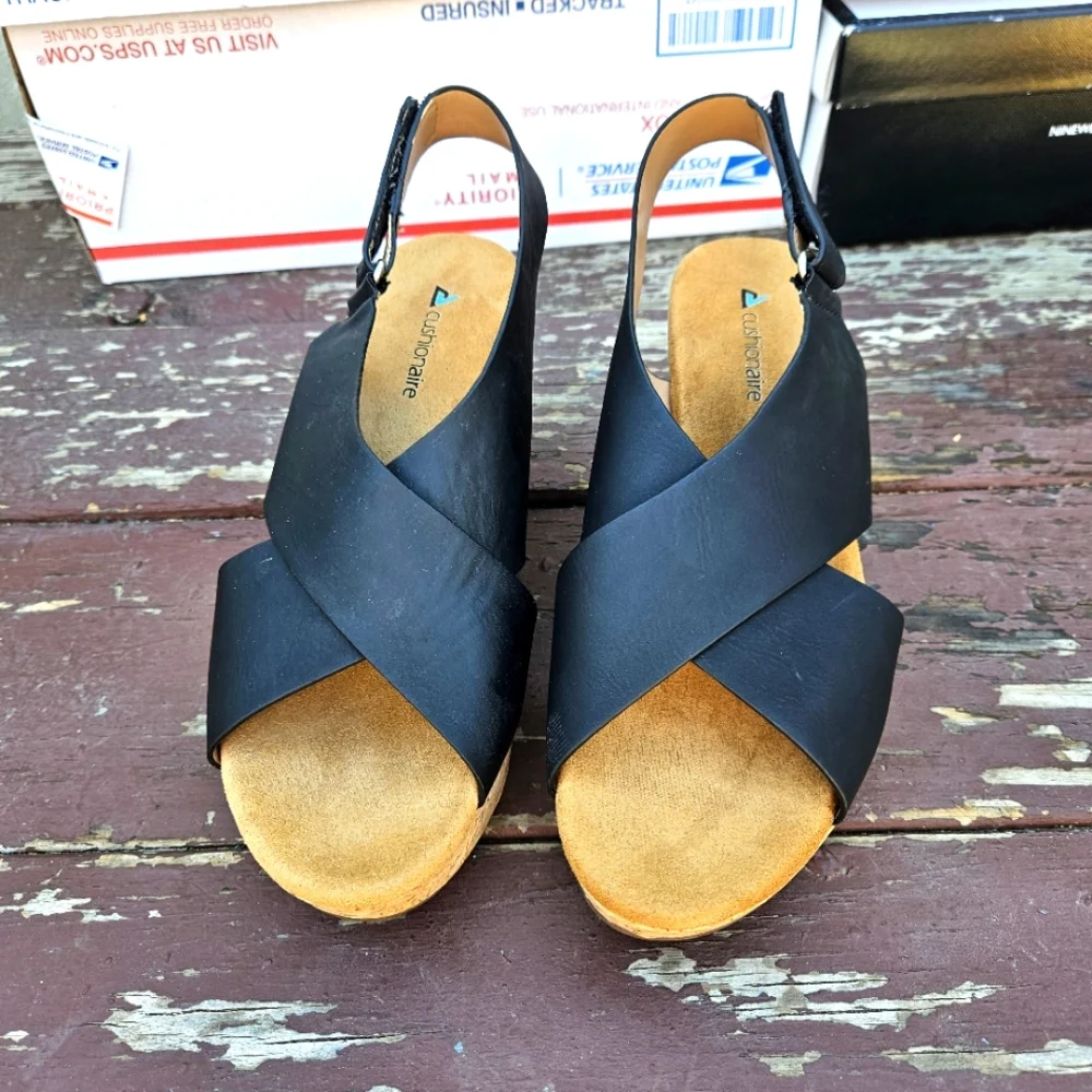 Cushionaire Women's Platform Sandals Size 8.5 - Picture 5 of 16